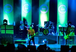 Type_O_Negative_in_performance_(Columbiahalle,_Berlin_-_15_June_2007)