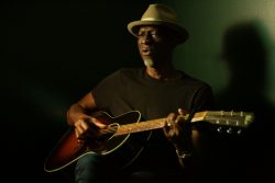 Keb' Mo' /photo © by Jeff Fasano